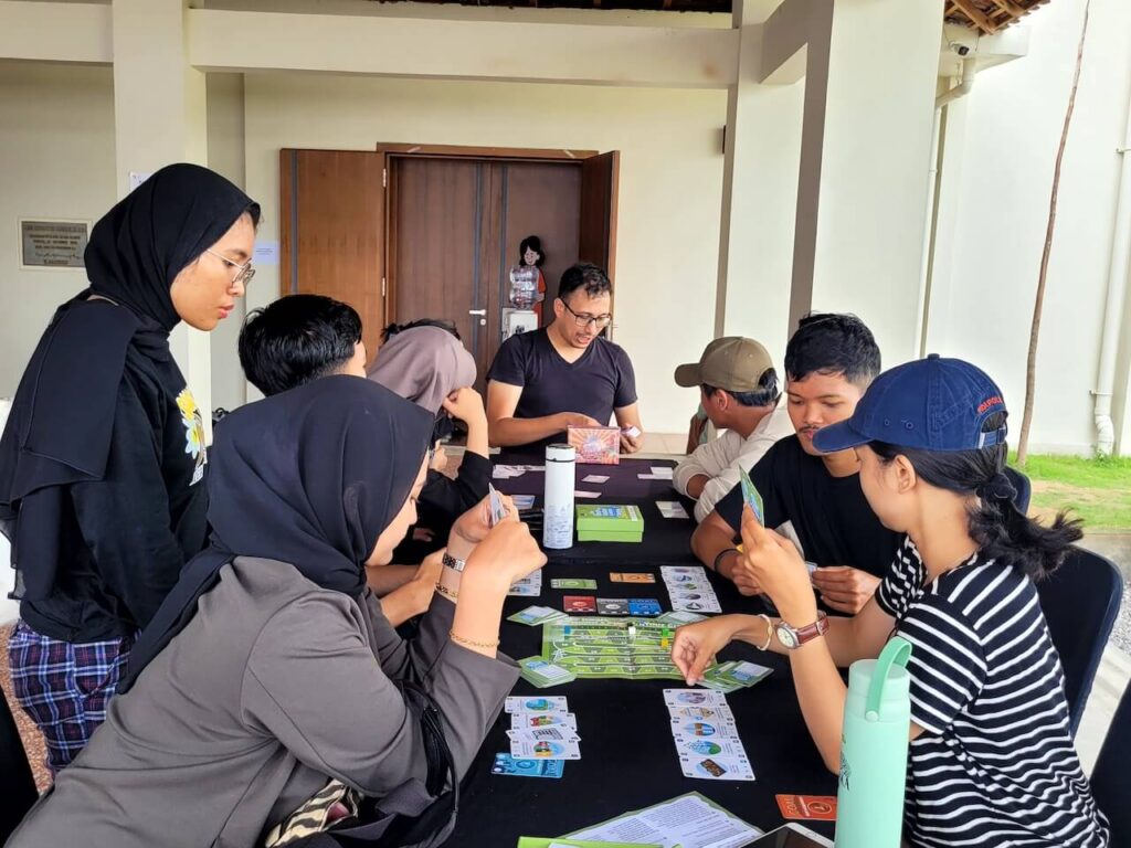 CRIC Board Game on Urban Resilience Receives Good Impression at 10th Urban Social Forum