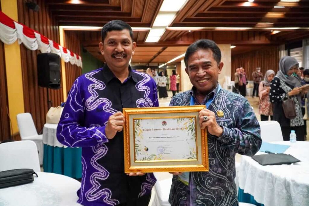 Two CRIC Cities Receive Proklim Awards