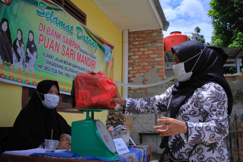 Women-led waste Bank at a neighbourhood level in Pekanbaru.